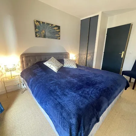 Blue Haven * Sevres