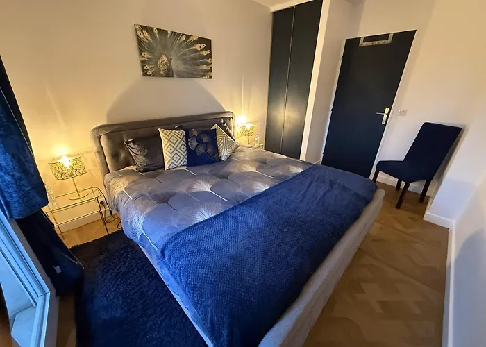 Blue Haven * Sèvres